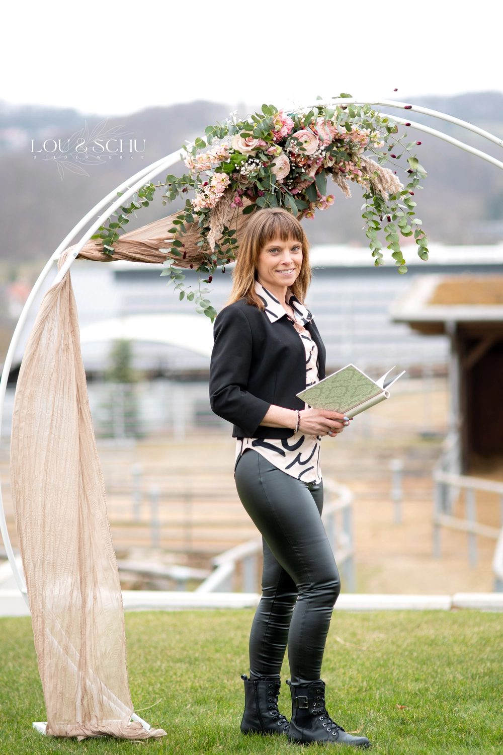 Freiberufliche Trauerrednerin  – Hochzeitsreden