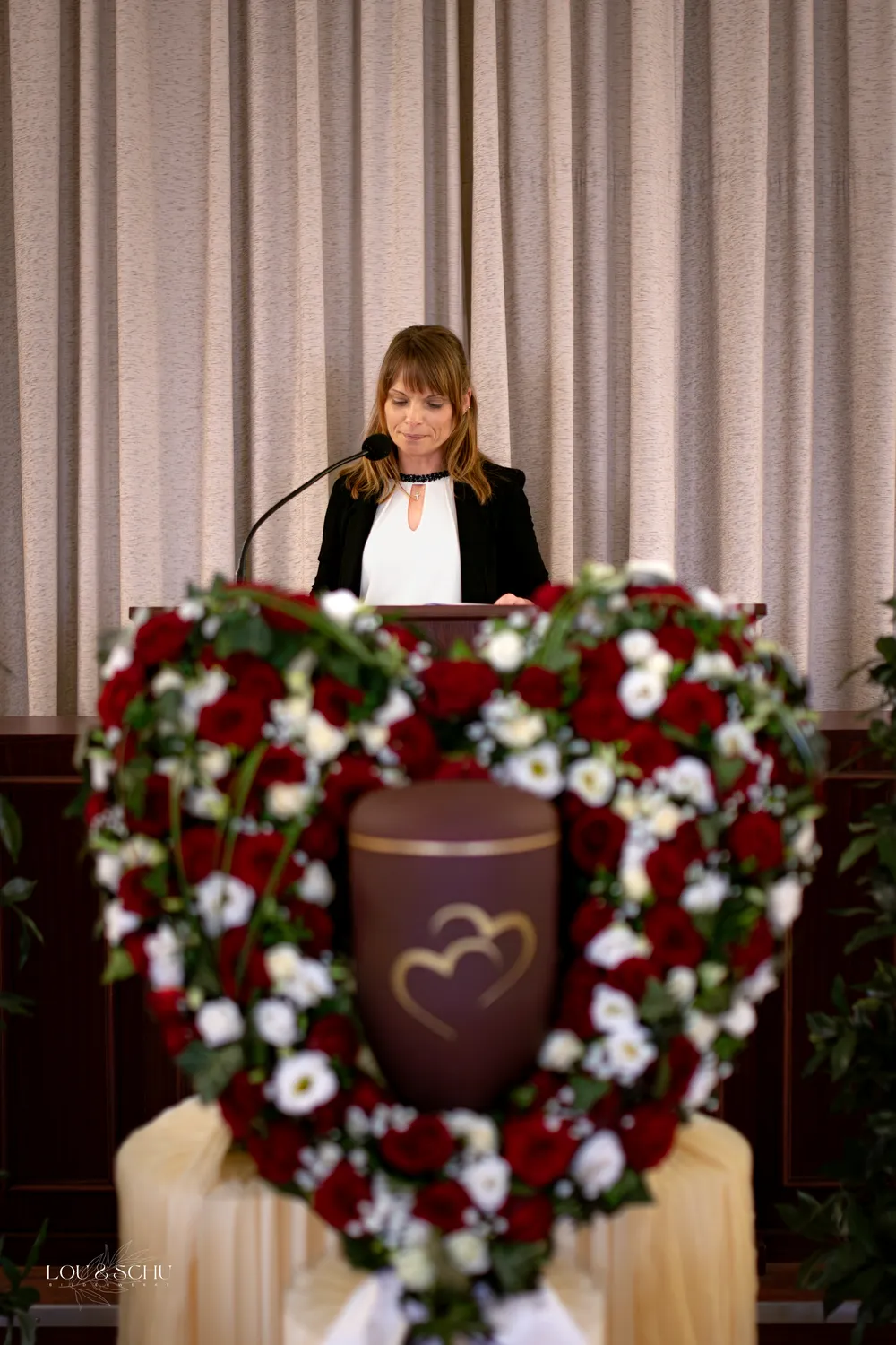 Freiberufliche Trauerrednerin  – Einfühlsame Ausarbeitung der Lebensgeschichte